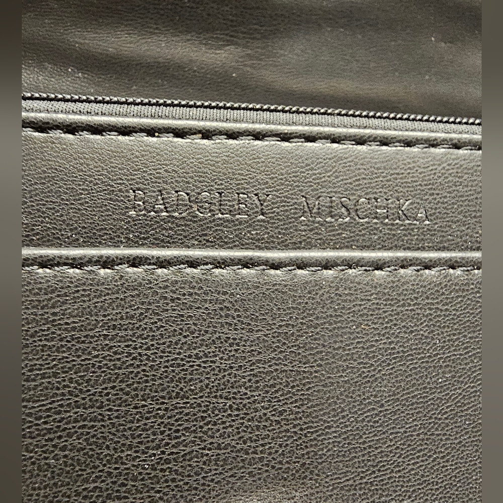 Badgley Mischka Black Quilted Chain Strap Crossbody Handbag NWT - Picture 11 of 15